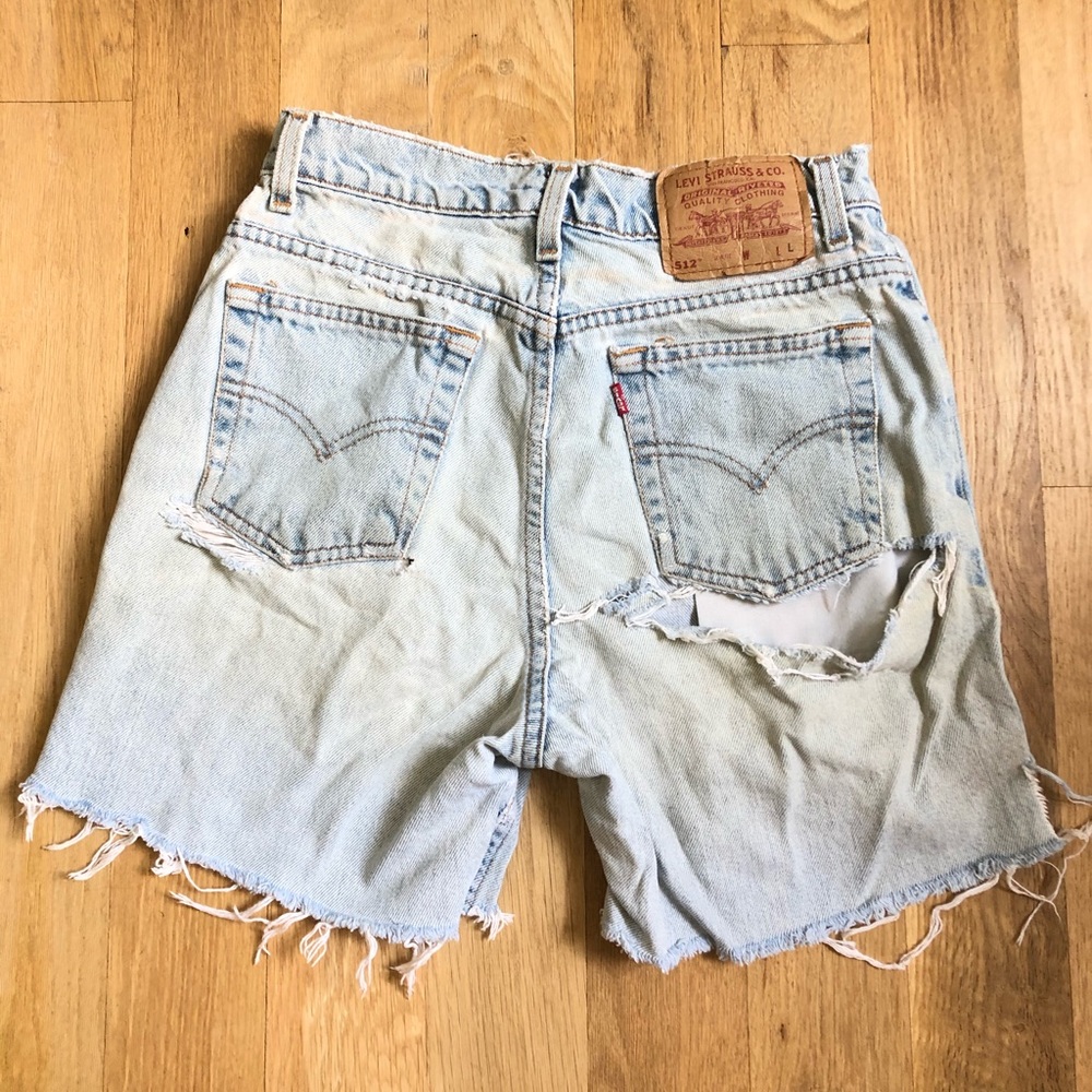 Vintage Levi’s 512 thrashed shorts 26